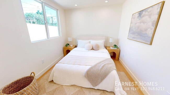 Building Photo - 6441 Satsuma Ave