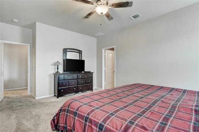 Building Photo - 200 Camellia Dr
