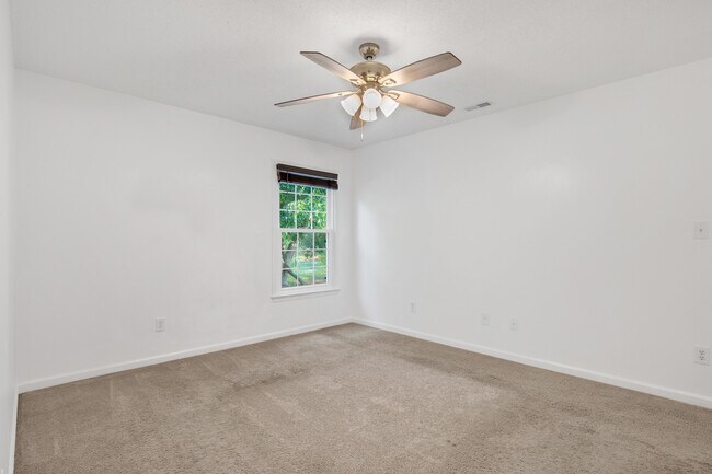 Building Photo - 130 Hickman Ct