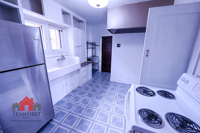 Building Photo - 1232 Eliza St