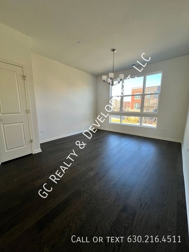 Building Photo - ***MOVE IN SPECIAL - 1/2 MONTH FREE RENT! ...