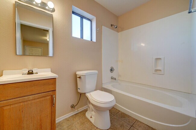 Building Photo - 102 Adams St