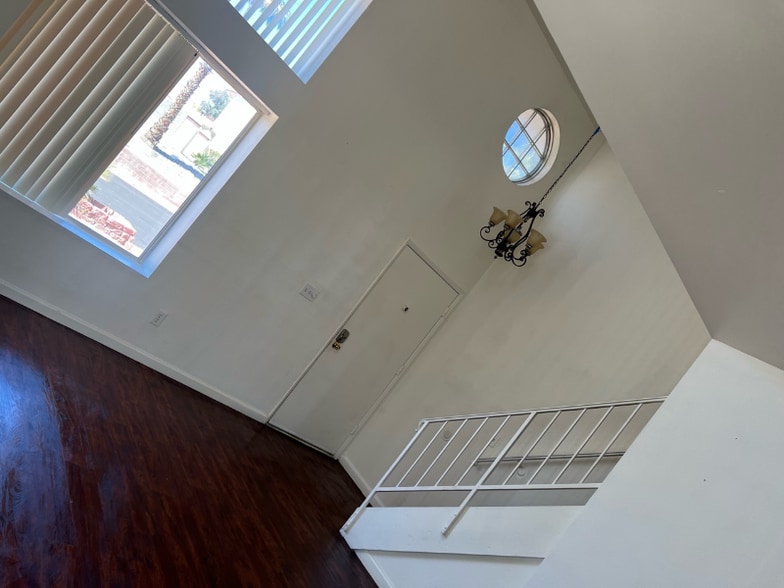 Building Photo - 3098 S Leandro Ct