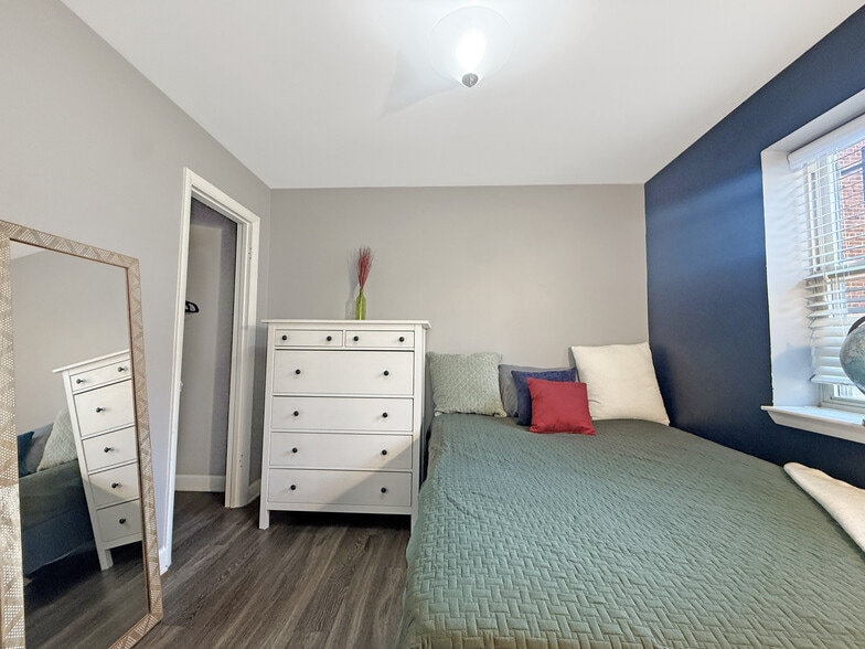 Building Photo - 2650 Birney Pl SE