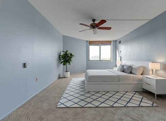 Building Photo - 232 Harmon Cove Tower