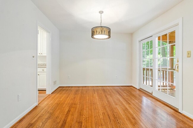 Building Photo - 4601 Wood Dr