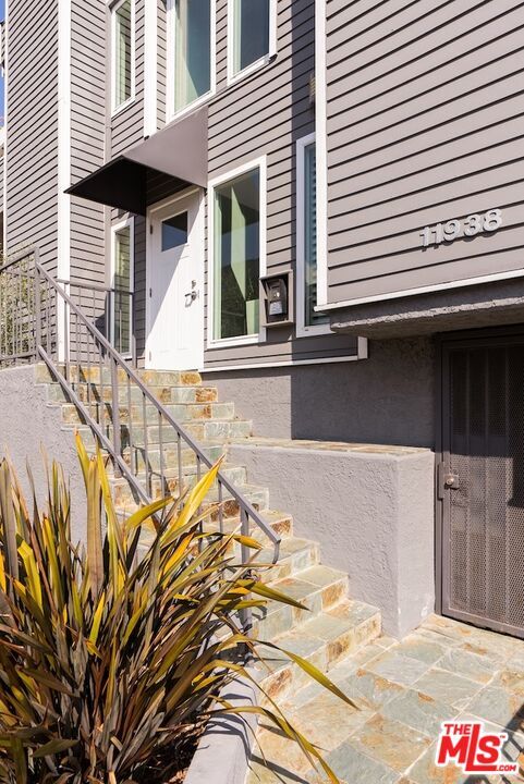 Building Photo - 11938 Courtleigh Dr