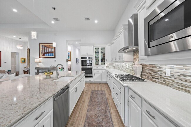 Building Photo - 9368 Cantal Cir E