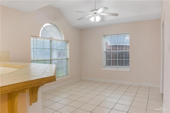 Building Photo - 2212 Lilly Cove Dr