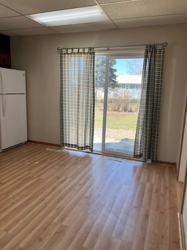 Building Photo - 4 Bedroom/2 Bath House For Rent in Harrisburg, SD!!