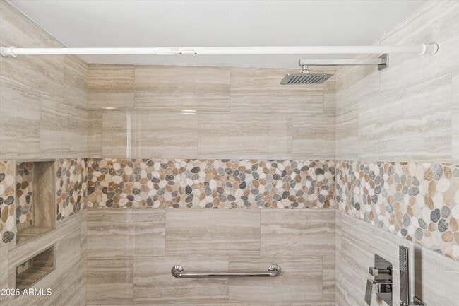Building Photo - 5208 N 78th Way