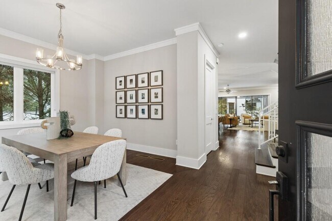Building Photo - 2974 Hermance Dr NE