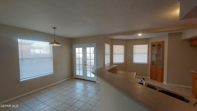 Building Photo - 7744 Luz De Camino Way