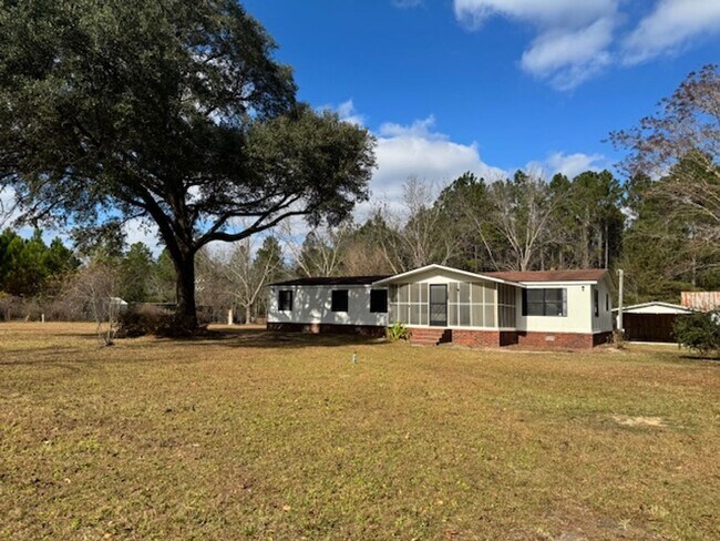 Building Photo - FOR RENT