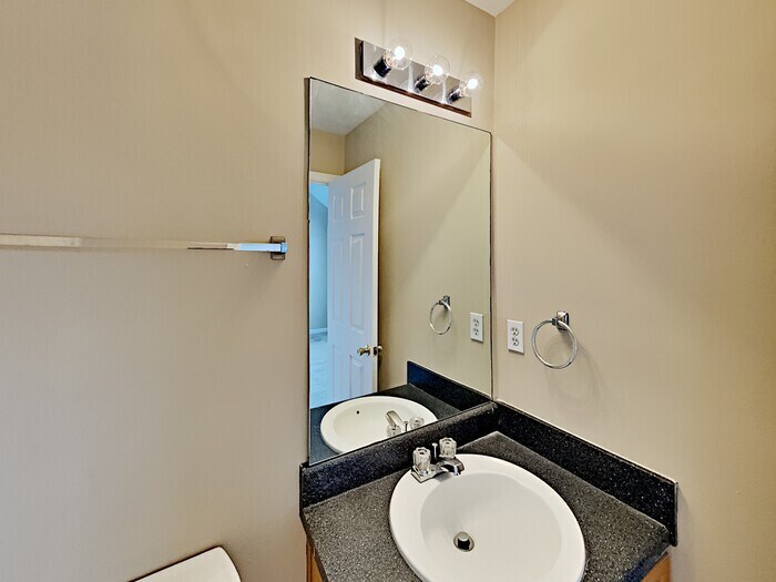 Building Photo - 140 Inverness Trce