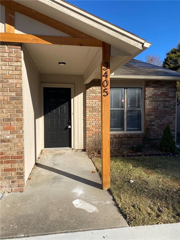 Building Photo - 3405 W Wood St