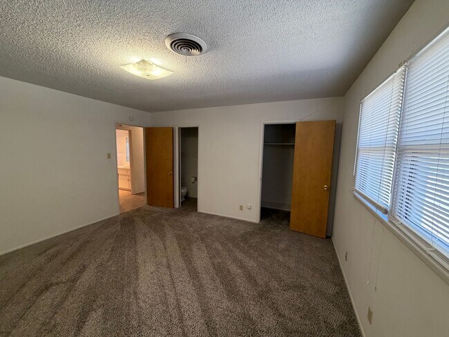 Building Photo - 4303 58th St