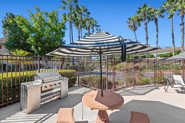 Building Photo - 3545 Paseo De Francisco