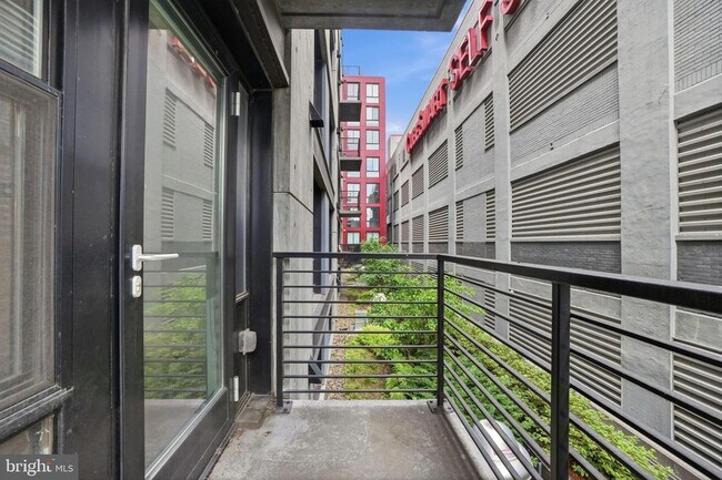 Building Photo - 1625 Eckington Pl NE