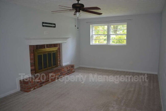 Building Photo - 1815 Marilon Dr