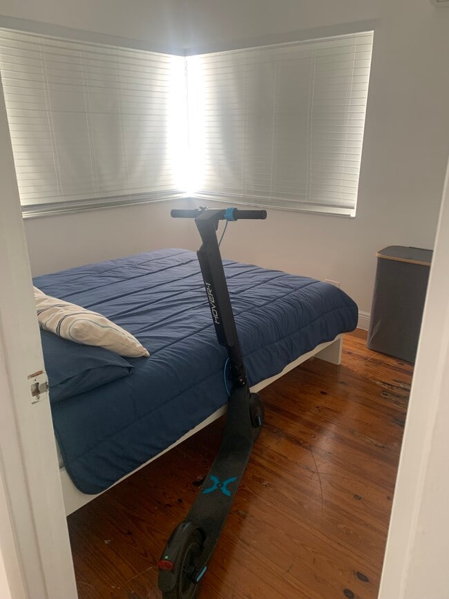 Building Photo - 830 10th St