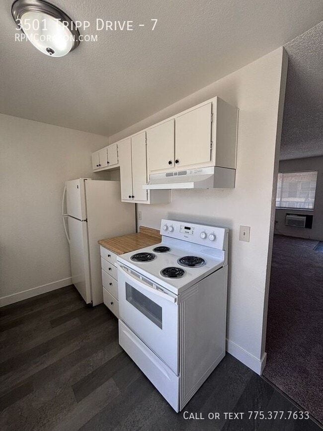 Building Photo - 3501 Tripp Dr