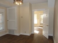 Building Photo - 629 W Ormsby Ave