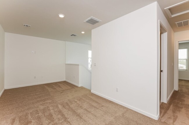 Building Photo - 7070 W Joycliff Way