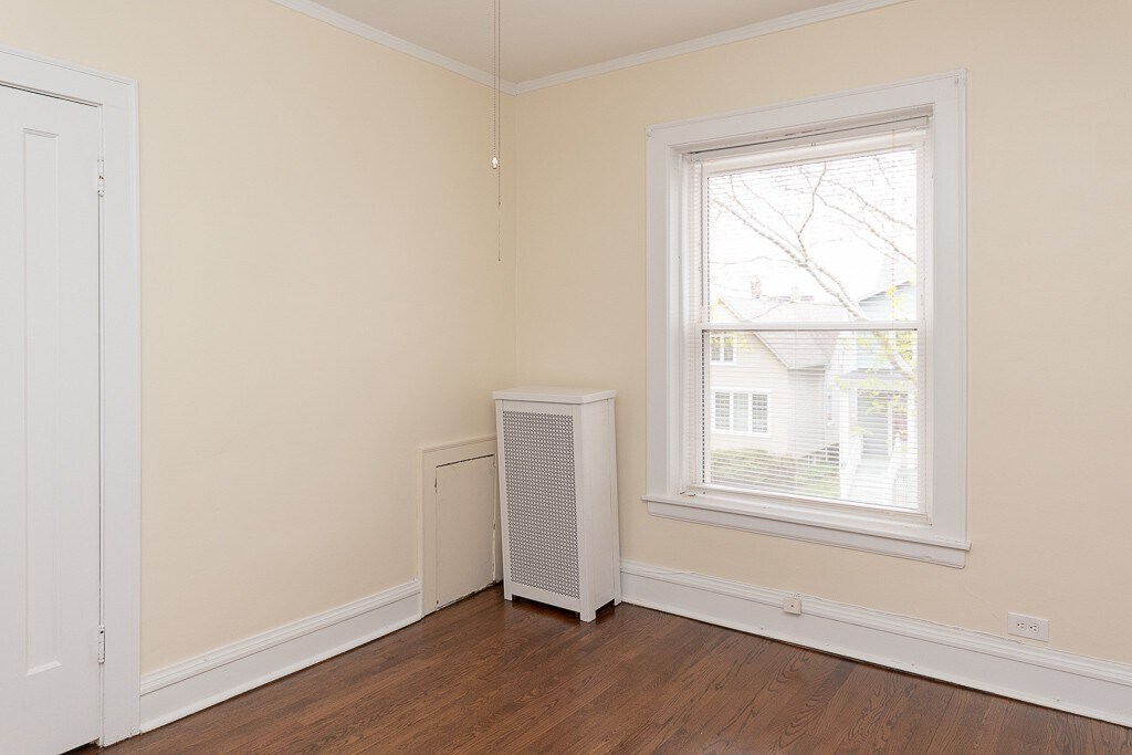 Building Photo - 4512 S Laporte Ave