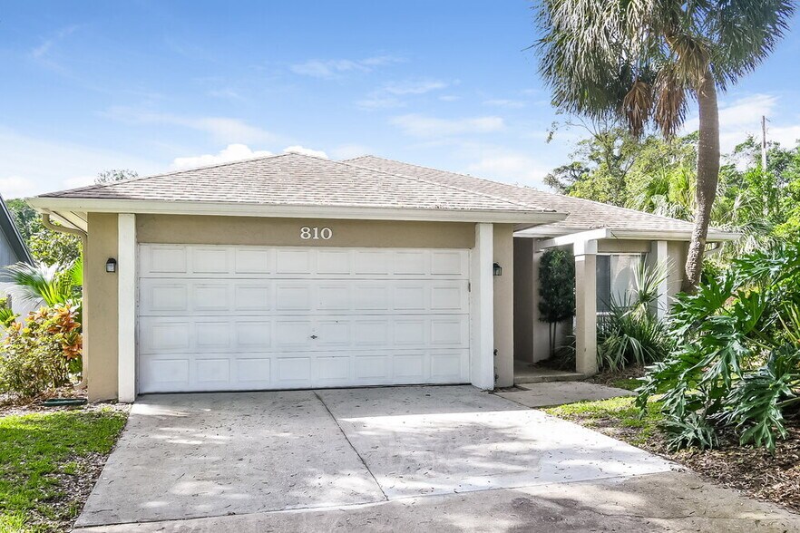 Building Photo - 810 Grand Cayman Ct