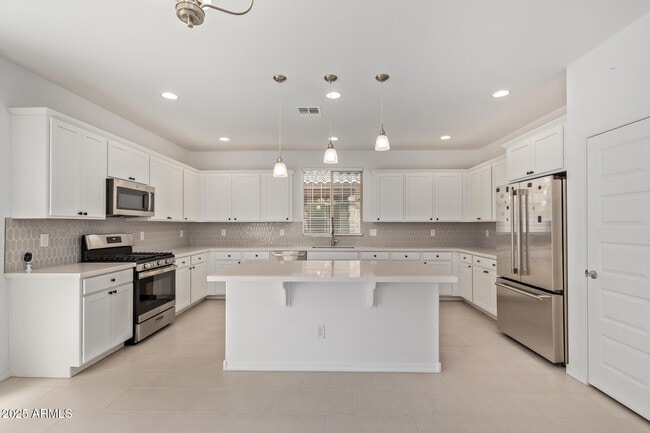 Primary Photo - 3813 N 100th Dr