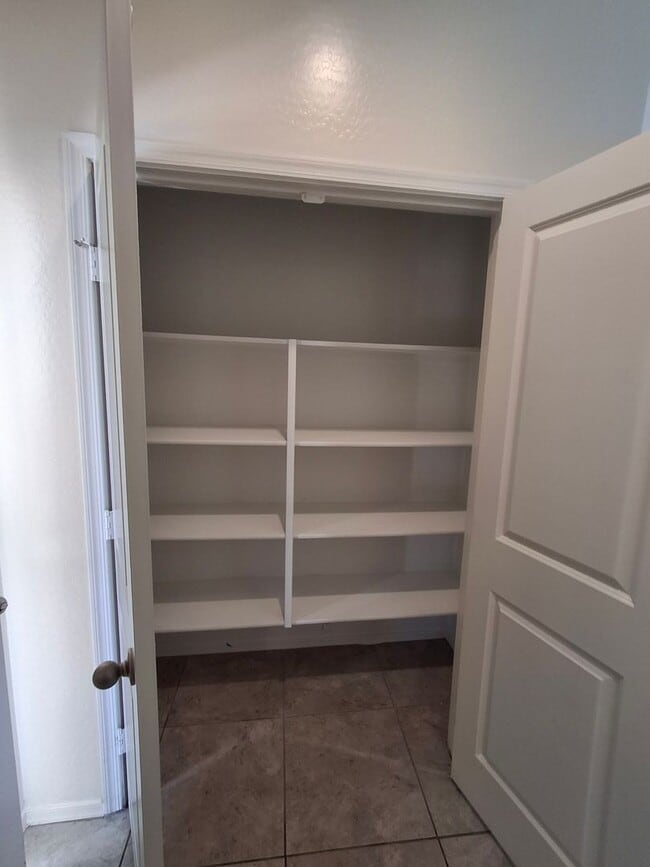 Building Photo - 3560 N Mia Ln