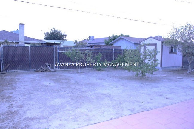 Building Photo - 1 Yr Lease