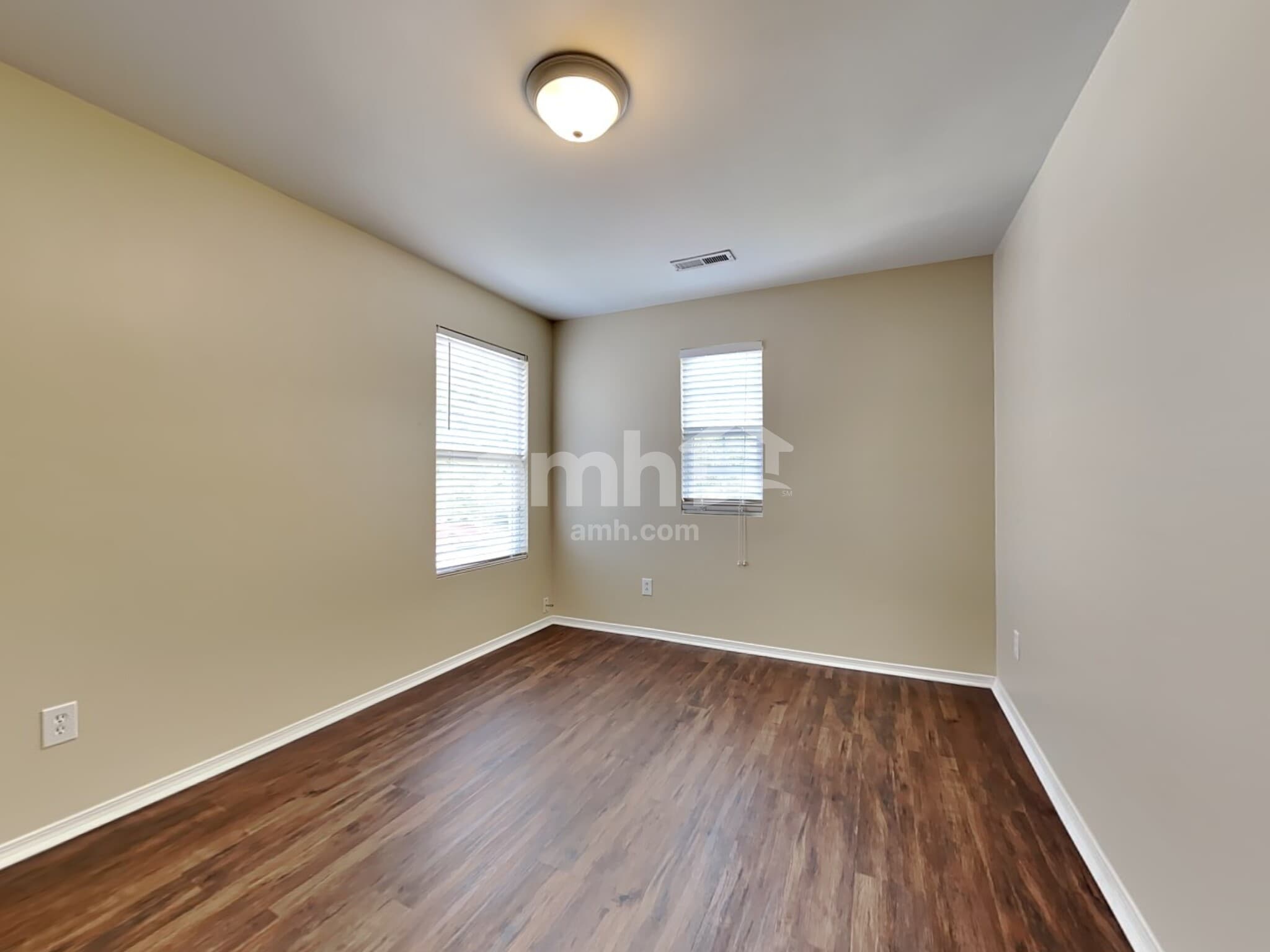 Building Photo - 8859 Arbor Glen Dr