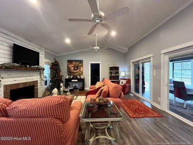 Building Photo - 105 Scuppernong Ct