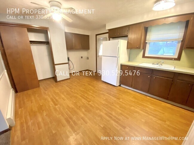 Building Photo - 3348 Mollane St NW