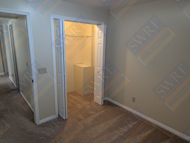 Building Photo - 160 W 2nd N