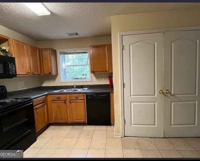 Building Photo - 3955 Cypress Pointe Dr