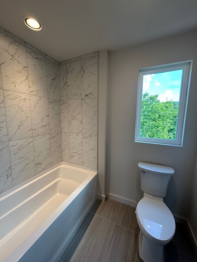Building Photo - Amazing New Construction in North Nashville!
