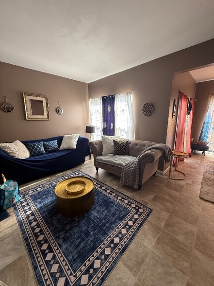 Building Photo - 13 Truth Way