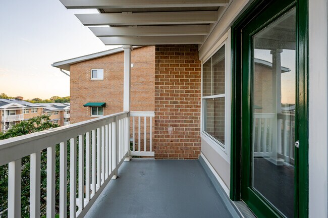 Building Photo - 2605 Douglass Pl SE
