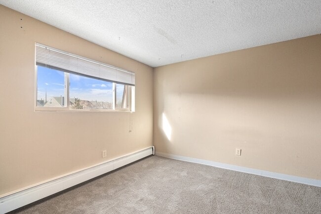 Building Photo - 791 W Prentice Ave