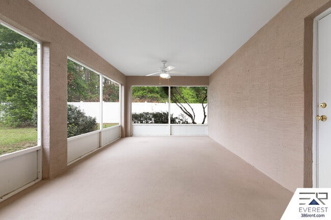 Building Photo - 13 Ryberry Dr