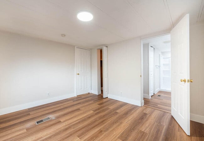 Building Photo - 23023 Watergate Cir