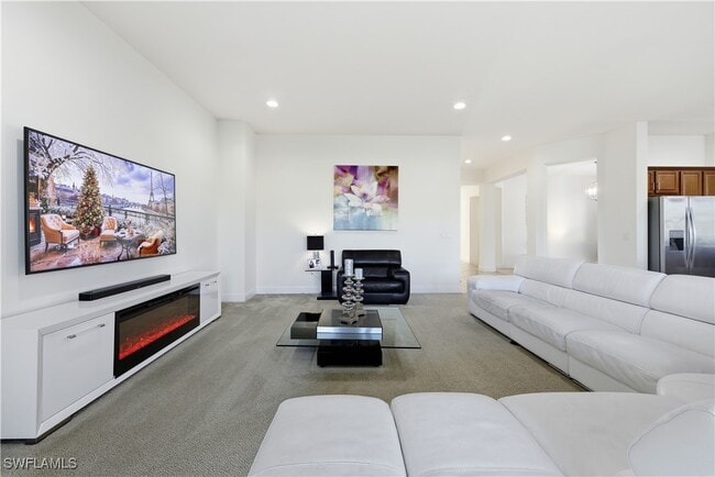 Building Photo - 4573 Tamarind Way