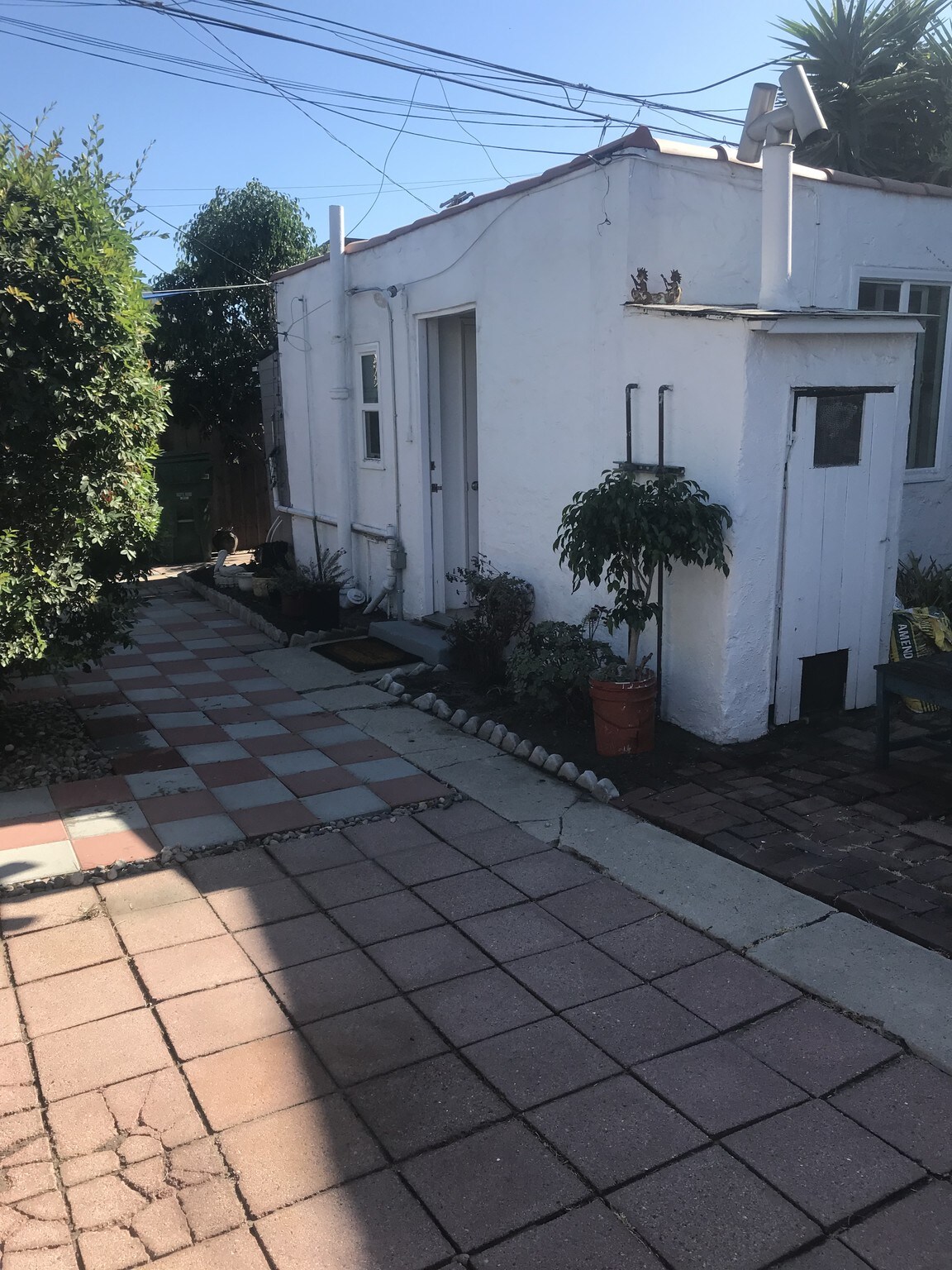 Front view - 116 Paloma Ave