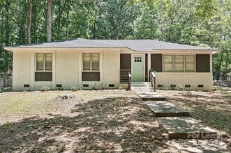Building Photo - 5121 Farm Pond Ln