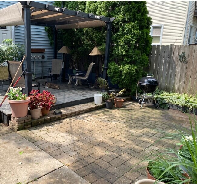 Building Photo - 4419 S Wallace St