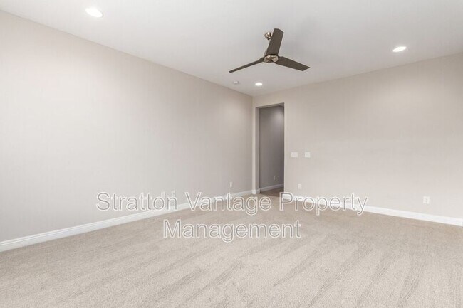 Building Photo - 5575 Cinder Brk Wy
