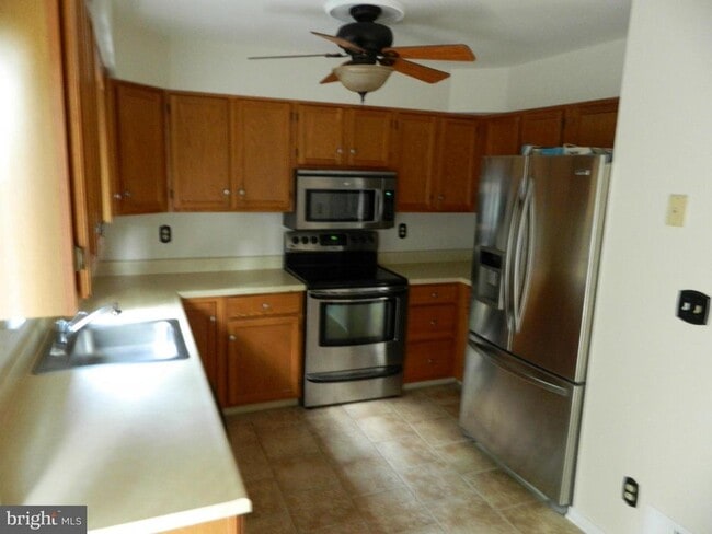 Building Photo - 1321 Merry Hill Ct